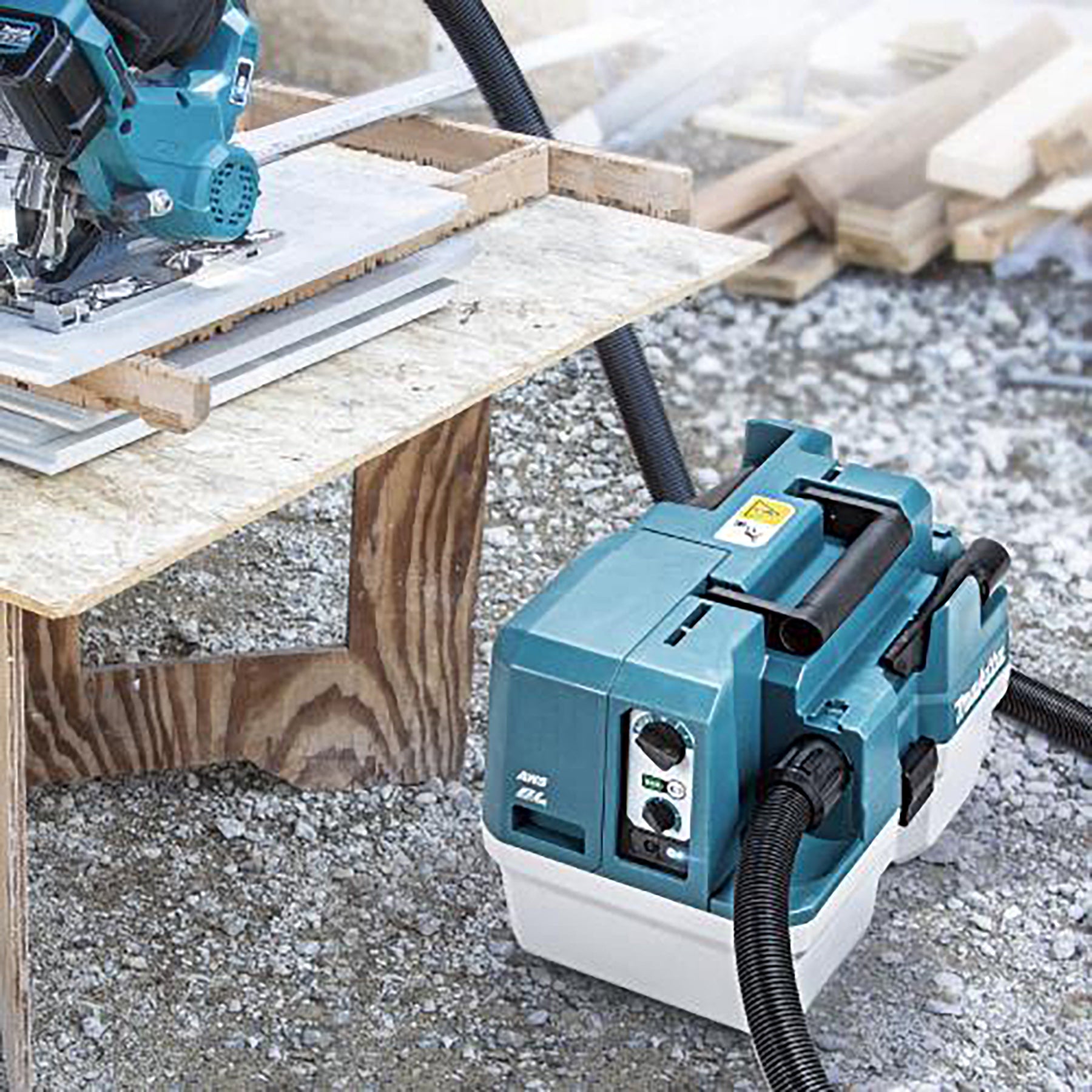 Makita Aspirateur balai sans balais 40Vmax XGT 7,5 L humide/sec avec AWS, seul l'outil VC013GLZ01