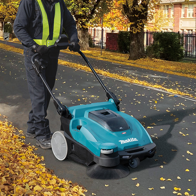 Makita 40Vmax XGT Brushless 24 L HEPA Vacuum Sweeper, Tool Only VS001GZ
