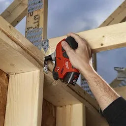 Milwaukee M12™ Cloueuse à paume sans fil (outil seul) 2458-20