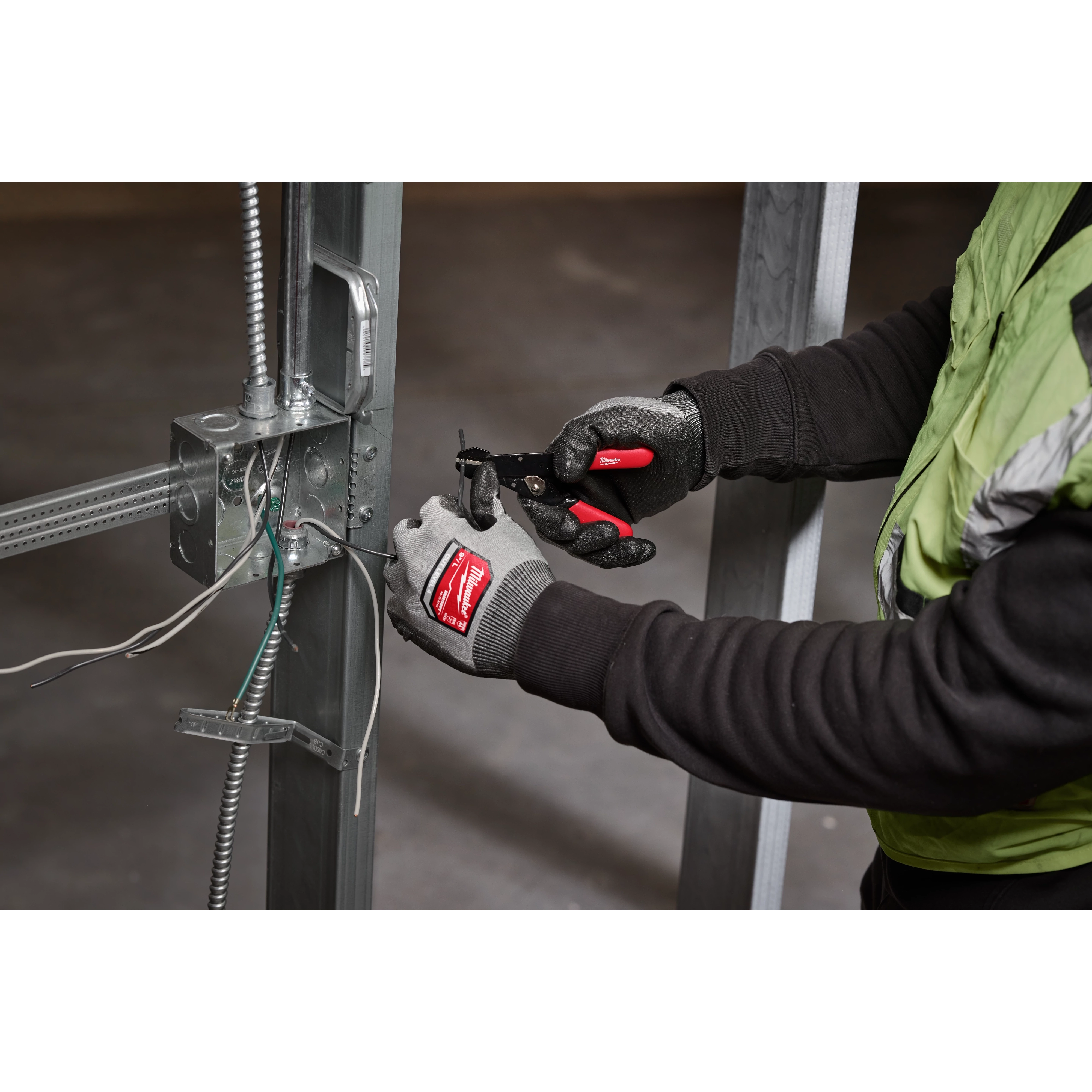 Milwaukee Dénudeur & coupe-fil compact réglable 10-24 AWG 48-22-3040
