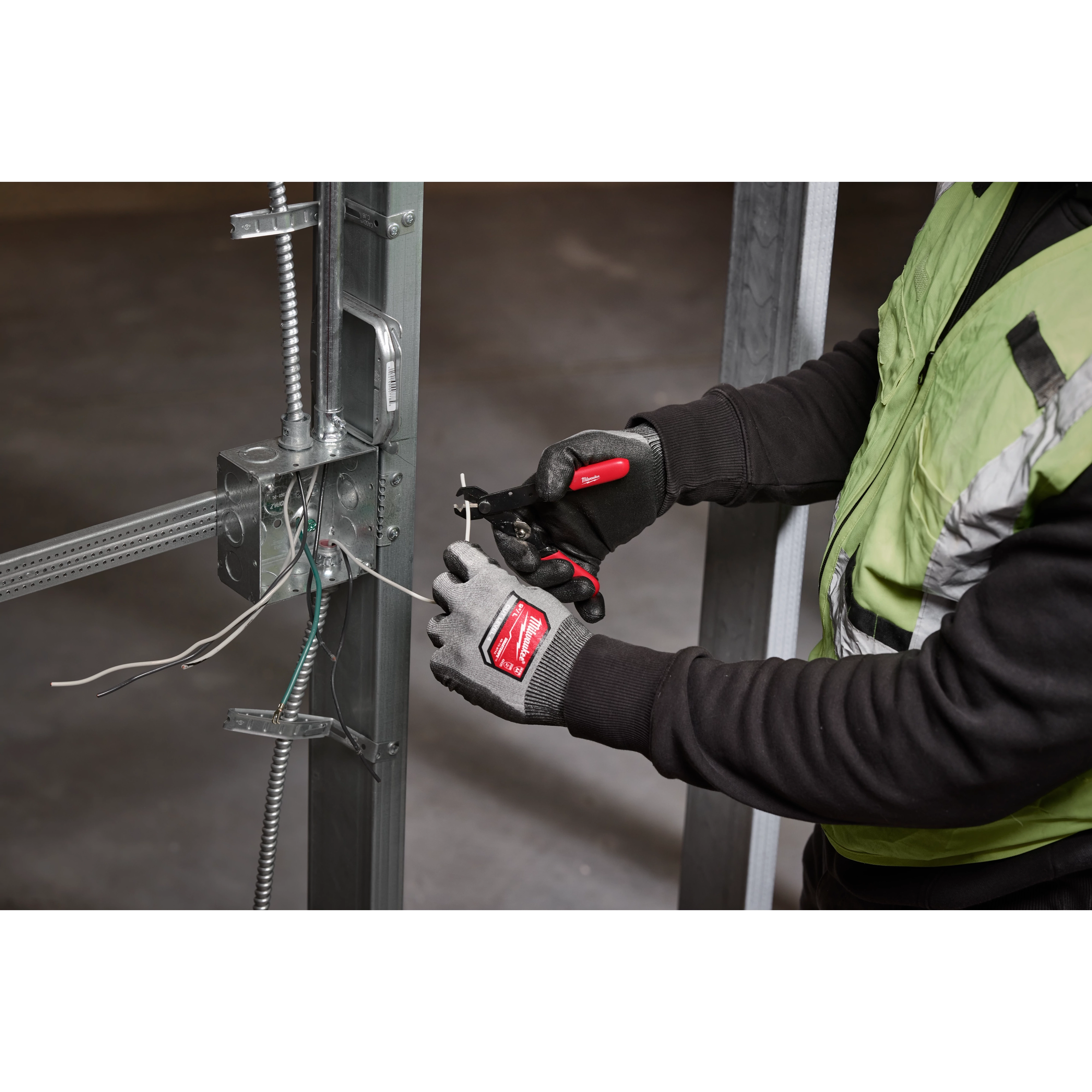 Milwaukee Dénudeur & coupe-fil compact réglable 10-24 AWG 48-22-3040