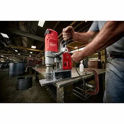 Milwaukee 1-5/8" Electromagnetic Drill Kit 4272-21